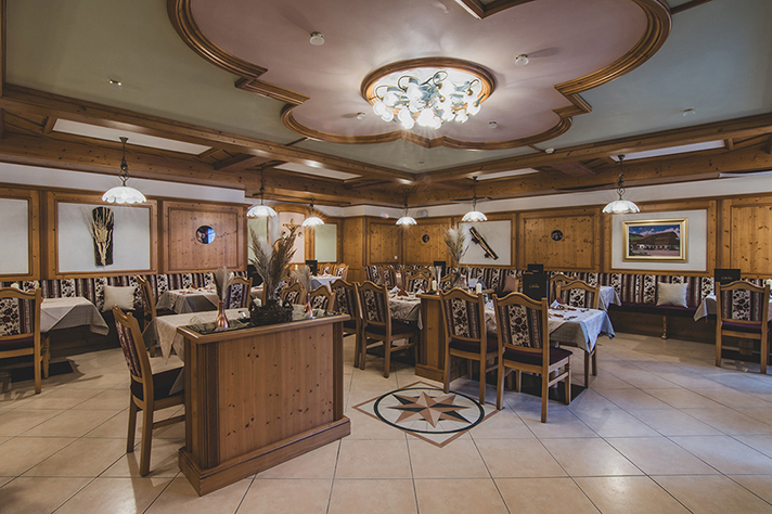 foto sala hotel senoner